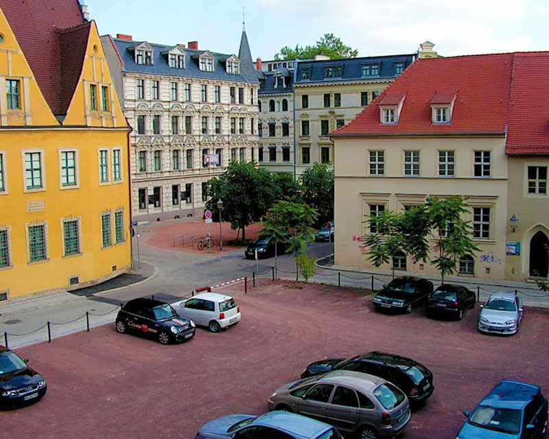 Freier Blick auf einen Platz